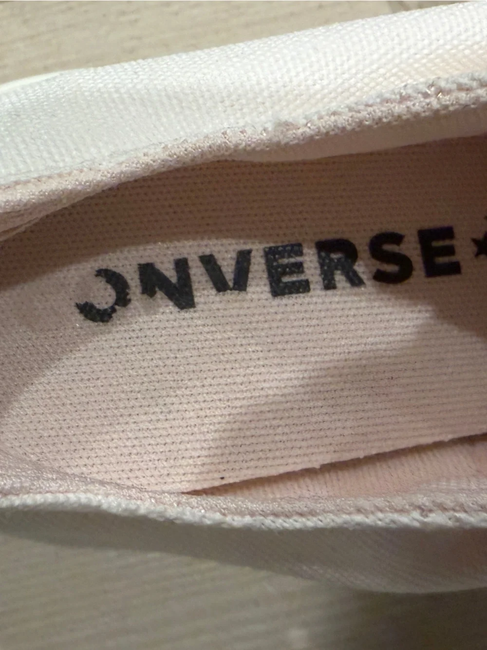Converse Kids Low-Top Sneakers in Pale Pink and White